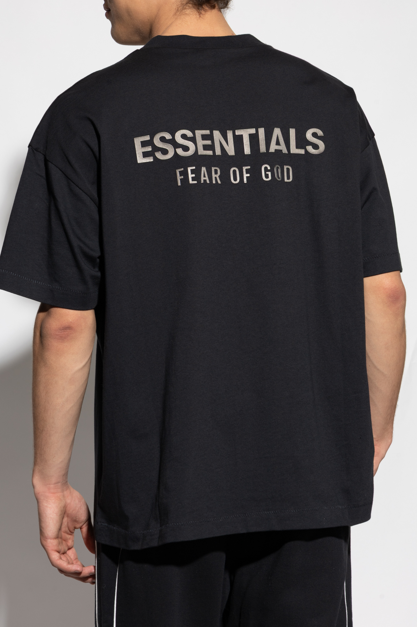 [FOG] Fear Of God Essentials Tシャツ Fear of God Essentials Light Oatmeal Short Sleeve T-Shirt